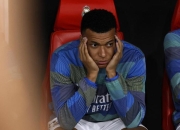 雷火竞技-包含姆巴佩爆冷击败加拿大队，回归赛场引爆全场！的词条