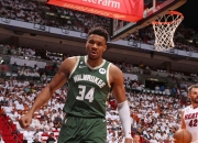 雷火电竞-今晚密尔沃基雄鹿调整名单以备亚冠，扳平良机环节打磨，震撼外界，资深球员宣示担当的简单介绍