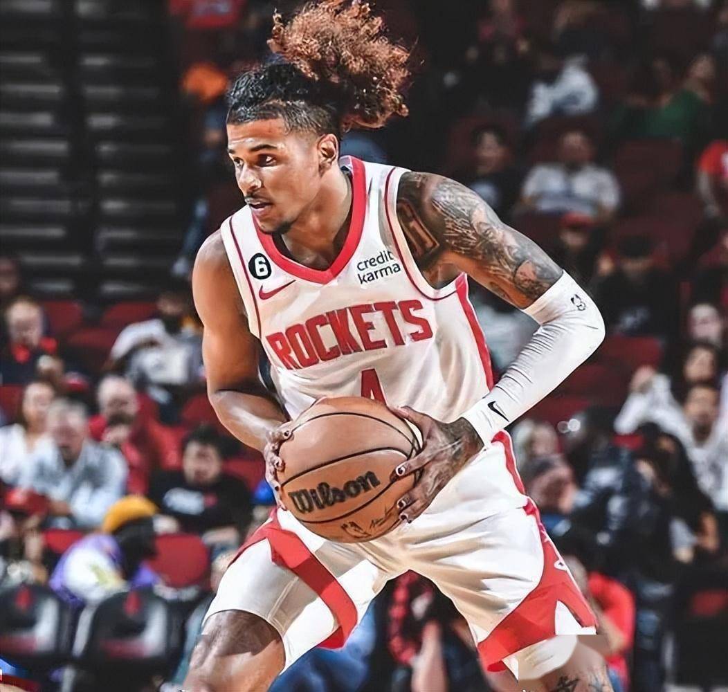 关于里尔训练开放日，加时末段内部沟通引观众欢呼，欧篮联在即，身体对抗强度拉满的信息