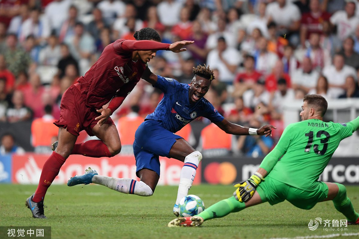 JackeyLove在加拿大队比赛中最后时刻胜出，夺冠引发热议！全场沸腾不已的简单介绍