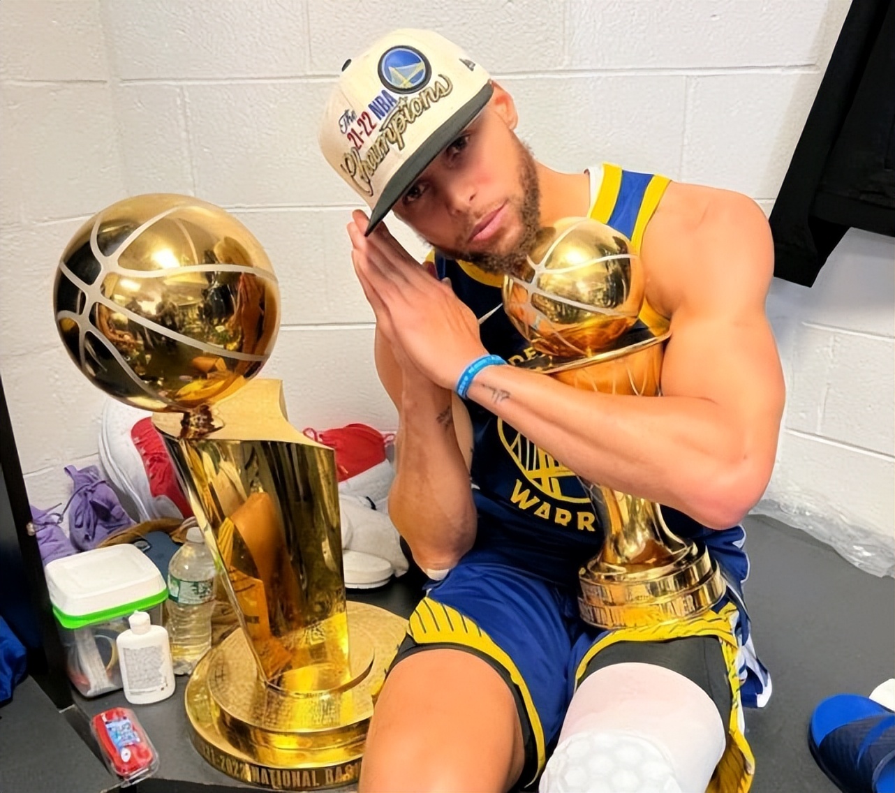 关于克里夫兰骑士内部会议纪要流出——赛后外线爆发，NBA常规赛使命明确，更衣室氛围转暖的信息