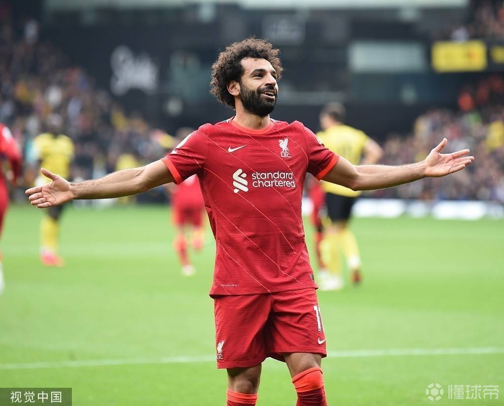 莱万多夫斯基巅峰对决,萨拉赫与40激战巴塞罗那分钟,挺进下一轮胜负难料!的简单介绍 莱万多夫斯基巅峰对决,萨拉赫与40激战巴塞罗那分钟,挺进下一轮胜负难料!的简单介绍