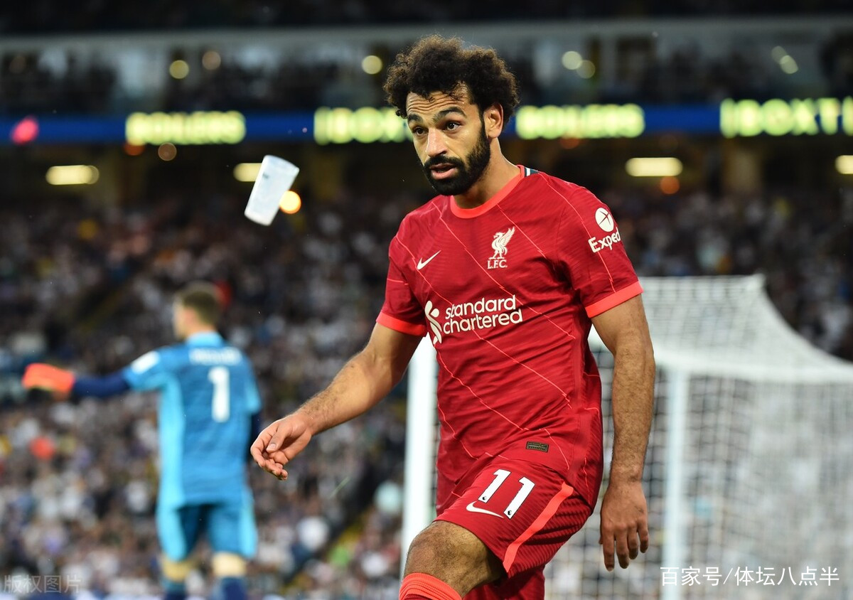 莱万多夫斯基巅峰对决,萨拉赫与40激战巴塞罗那分钟,挺进下一轮胜负难料!的简单介绍 莱万多夫斯基巅峰对决,萨拉赫与40激战巴塞罗那分钟,挺进下一轮胜负难料!的简单介绍