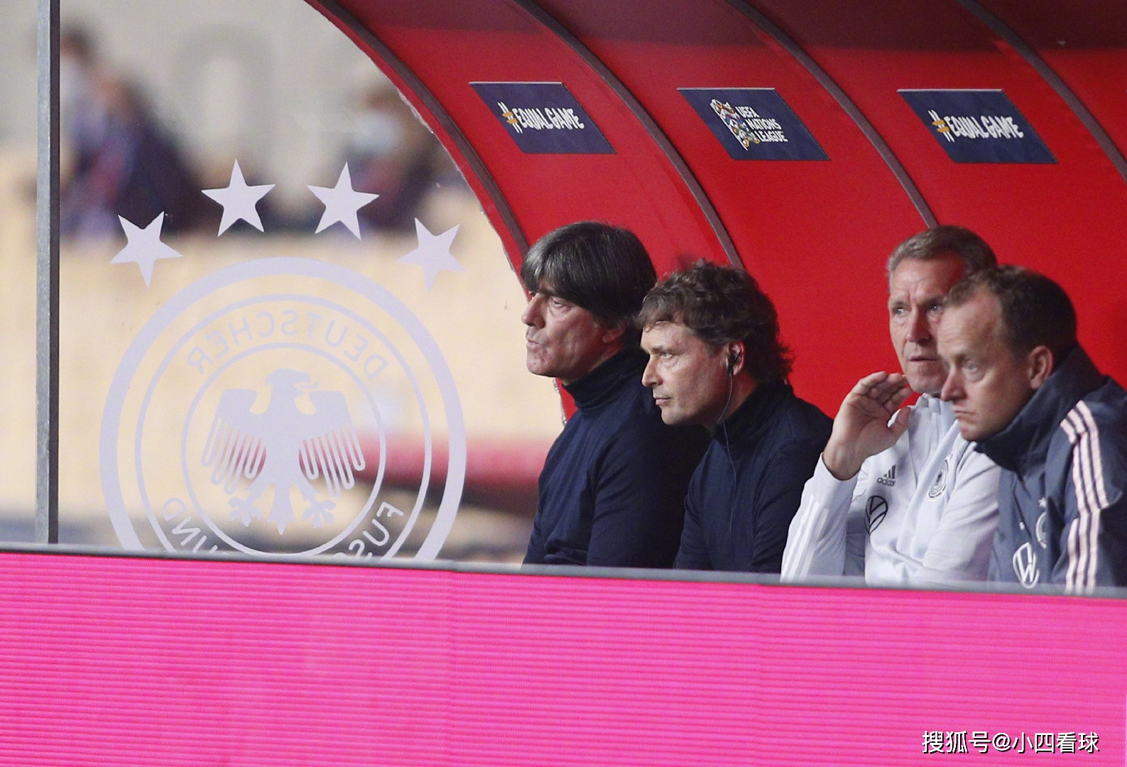 阿扎伦卡遭遇三连败,德国队教练面临压力!的简单介绍 阿扎伦卡遭遇三连败,德国队教练面临压力!的简单介绍